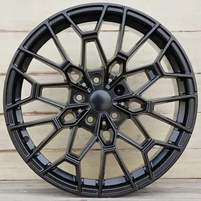 Viper YF0384 35 könnyűfém kerékt. 8.5 x 18 / 5 x 112 ET35 CB66.6 SG - Fényes fekete